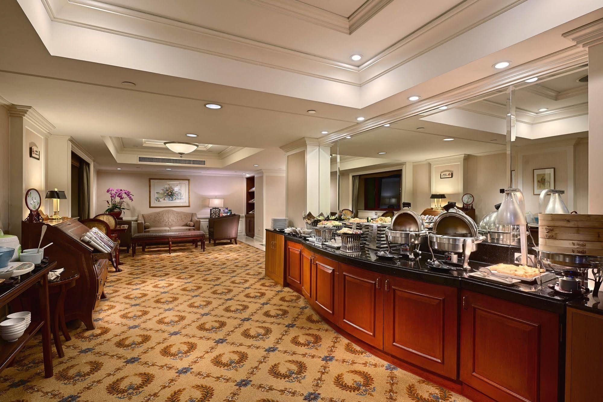 Imperial Khách sạn 5*